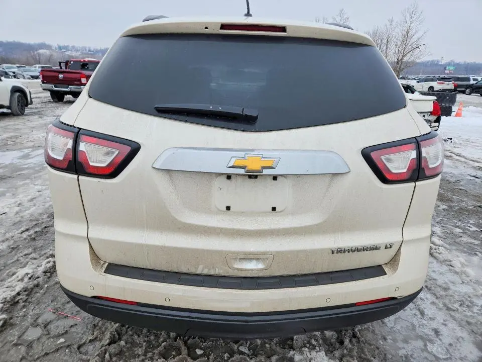 2014 CHEVROLET TRAVERSE LT  