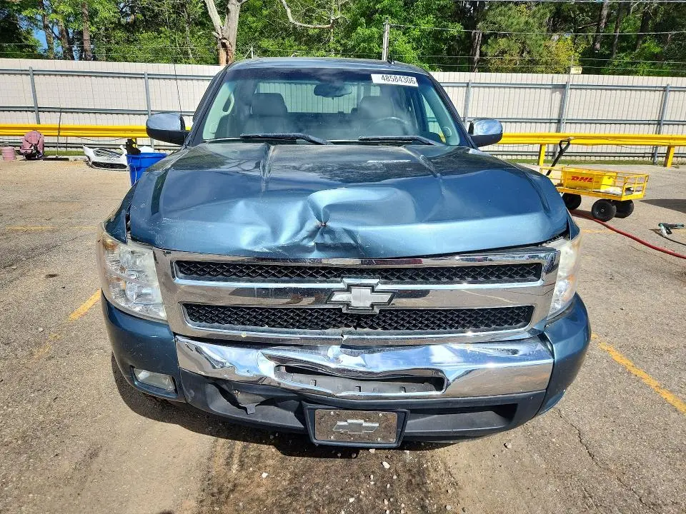 2011 CHEVROLET SILVERADO C1500 LT  