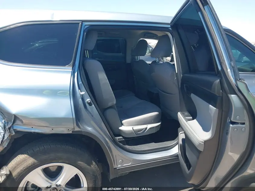 2023 TOYOTA HIGHLANDER HYBRID LE