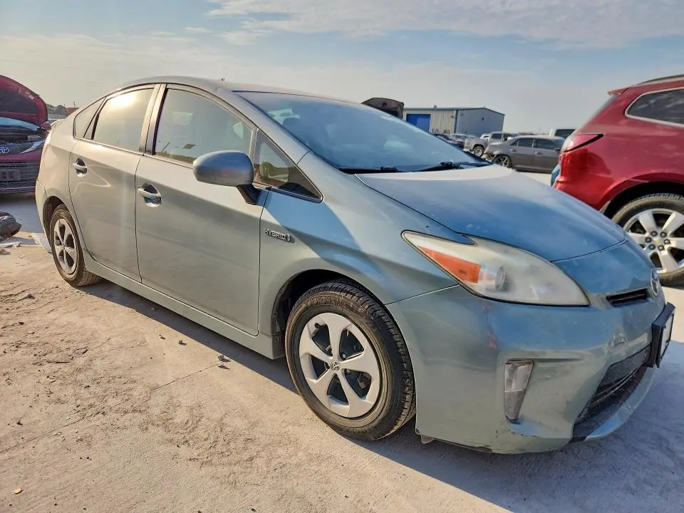 2012 TOYOTA PRIUS TWO  