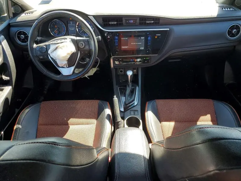 2017 TOYOTA COROLLA SE  