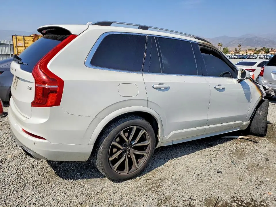 2016 VOLVO XC90 T6  