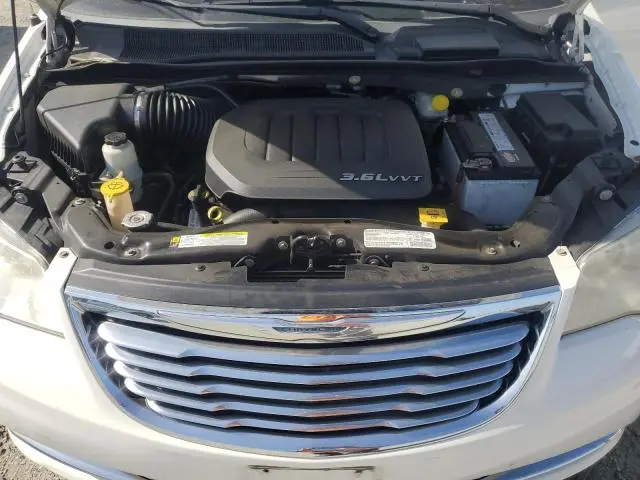 2013 CHRYSLER TOWN & COUNTRY TOURING  