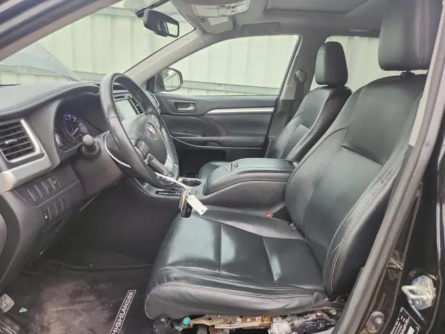 2015 TOYOTA HIGHLANDER XLE  