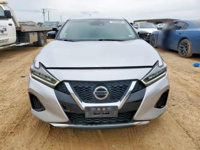 2022 NISSAN MAXIMA SV  