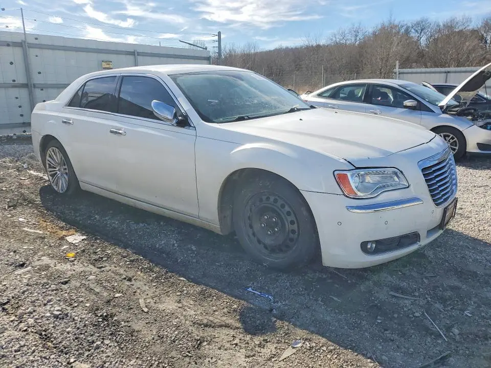 2011 CHRYSLER 300C   