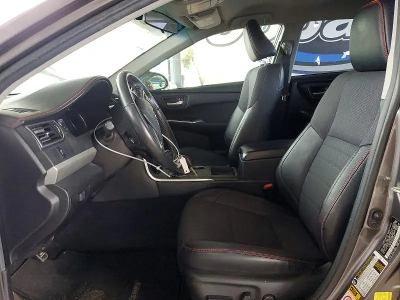 2017 TOYOTA CAMRY SE  