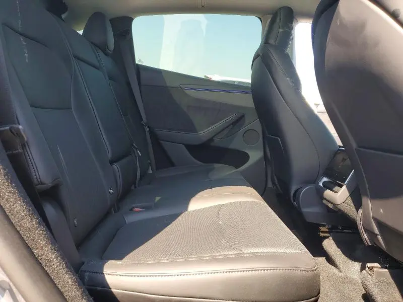 2026 TESLA MODEL Y   