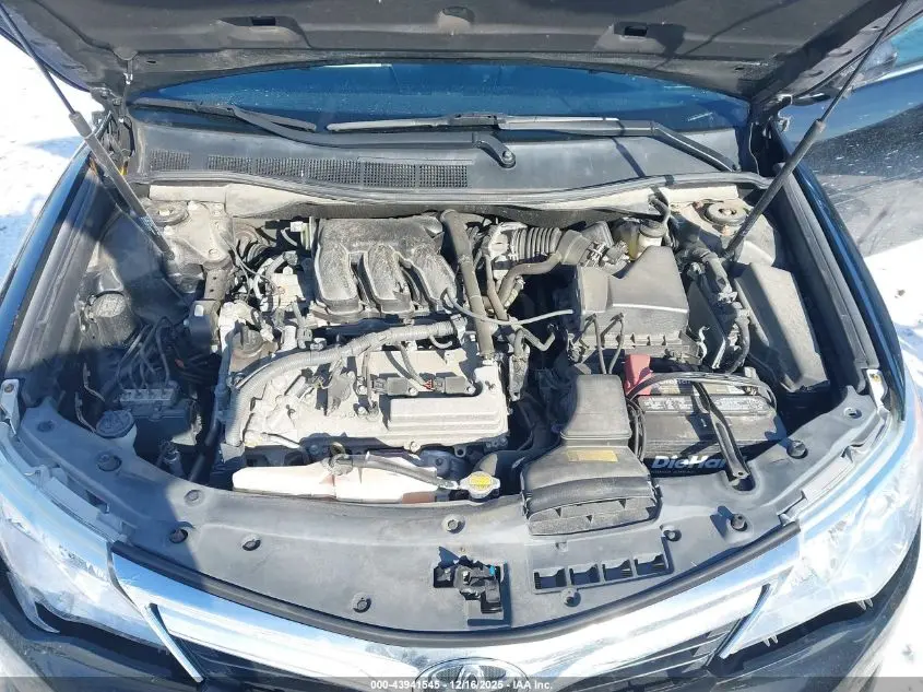 2013 TOYOTA CAMRY XLE V6