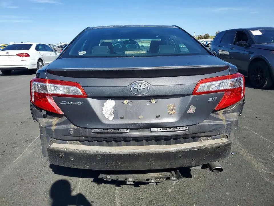 2012 TOYOTA CAMRY SE  