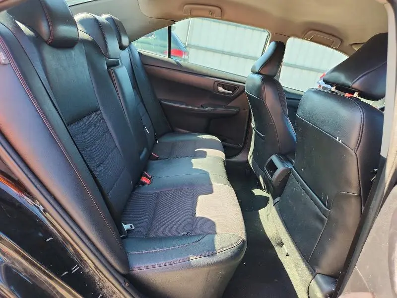 2017 TOYOTA CAMRY SE  
