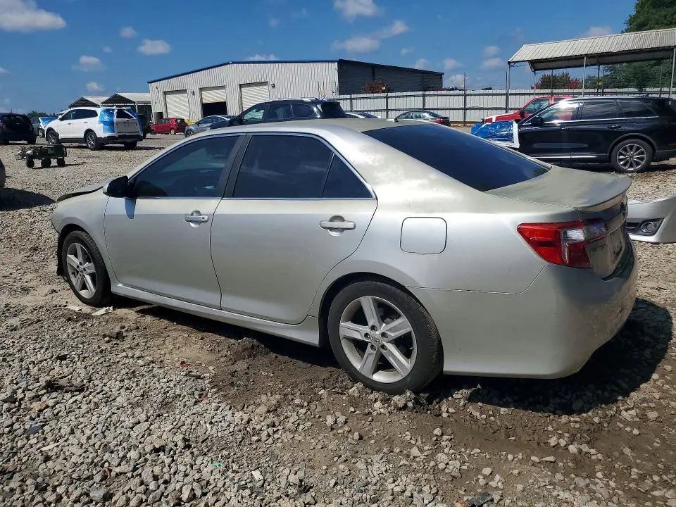 2013 TOYOTA CAMRY SE  
