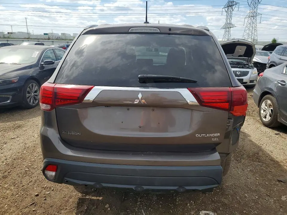 2016 MITSUBISHI OUTLANDER SE  