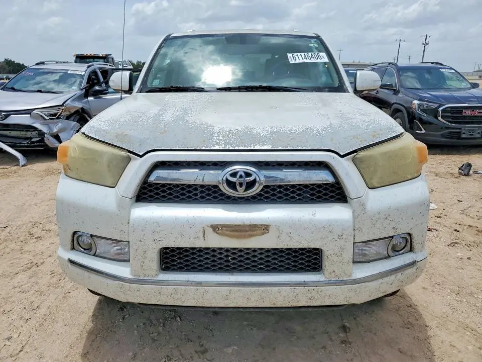 2011 TOYOTA 4RUNNER SR5  