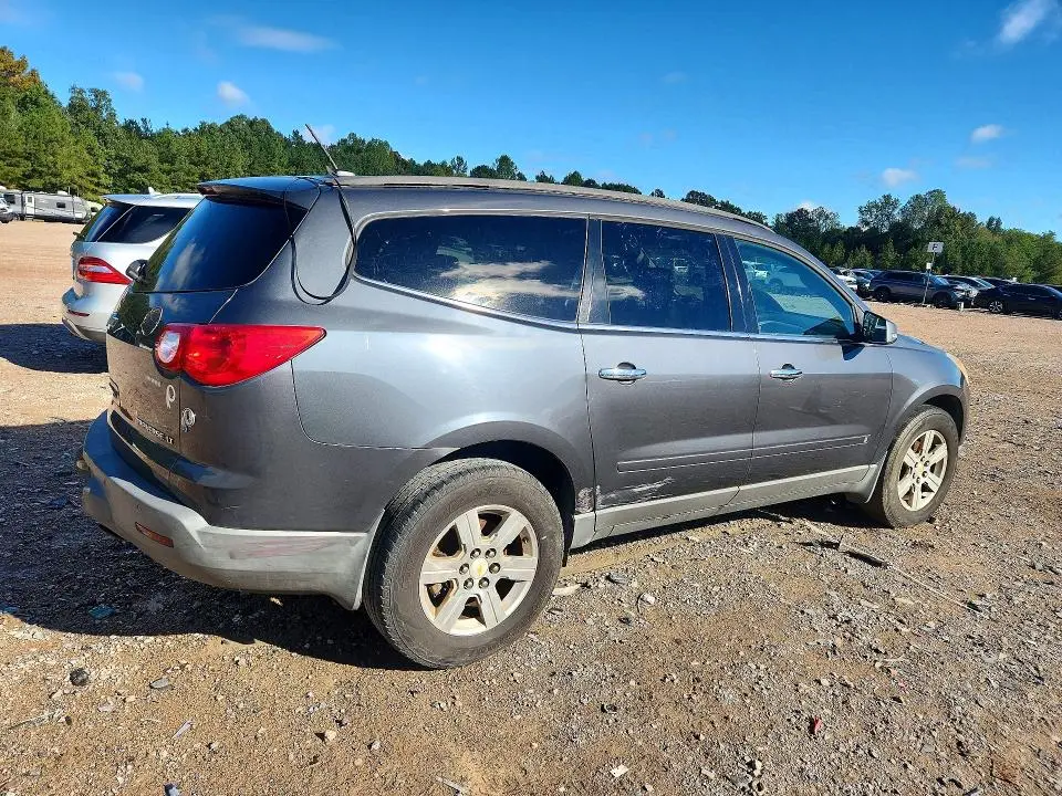 2010 CHEVROLET TRAVERSE LT  