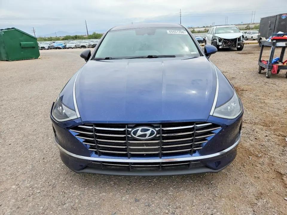 2021 HYUNDAI SONATA SE  