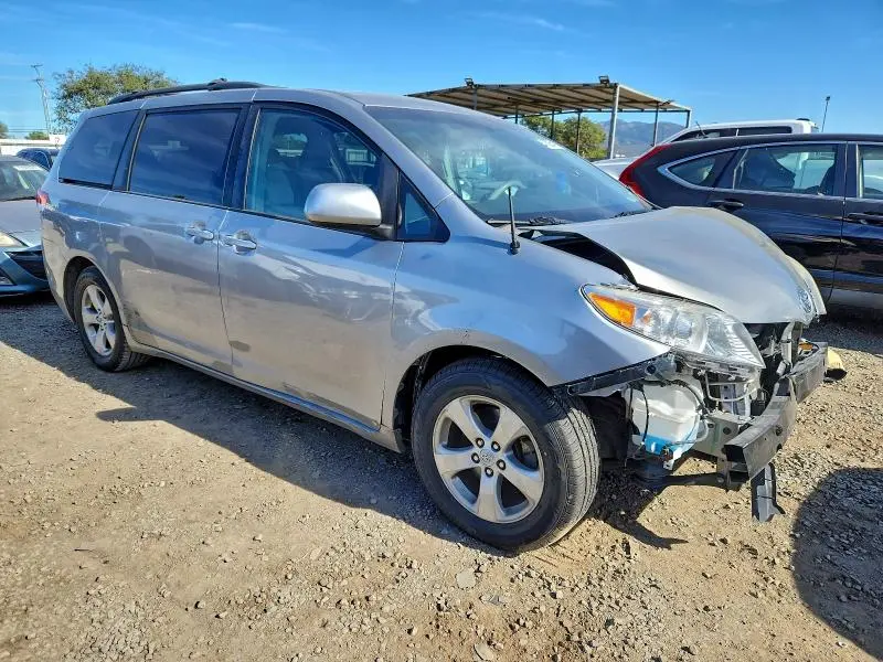 2012 TOYOTA SIENNA LE  