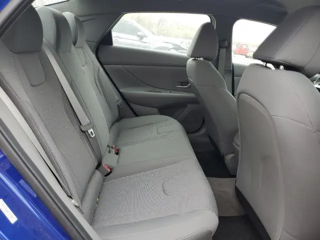 2023 HYUNDAI ELANTRA SE