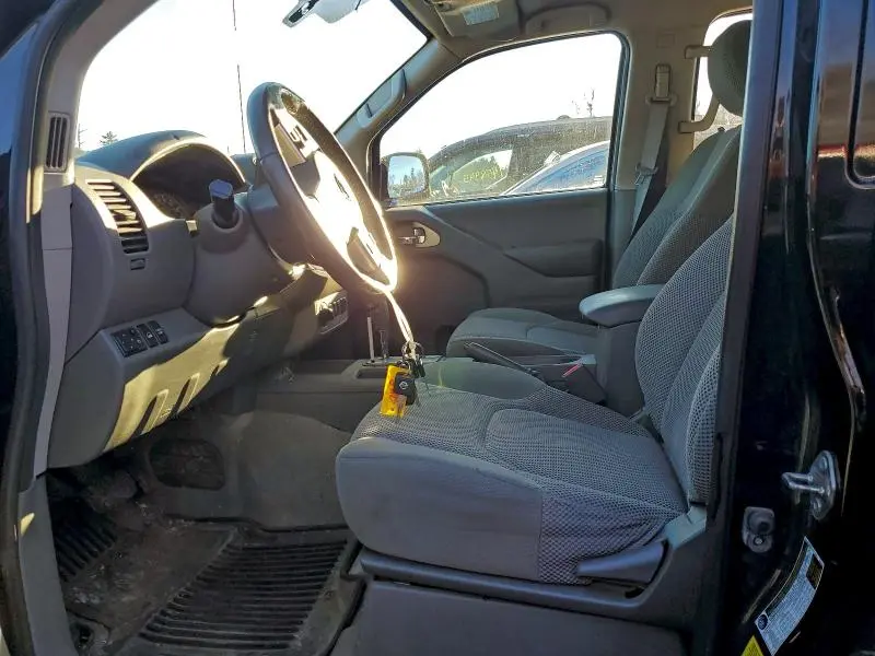 2017 NISSAN FRONTIER S  