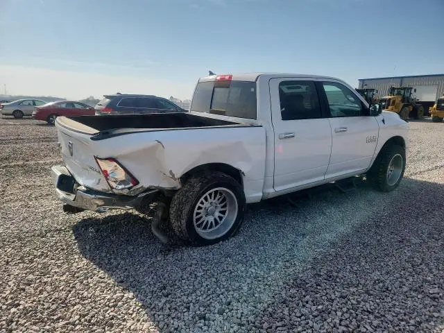 2016 RAM 1500 SLT  