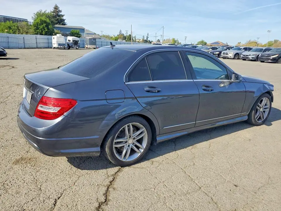 2013 MERCEDES-BENZ C 250  