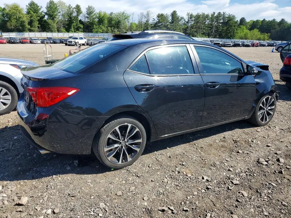 2017 TOYOTA COROLLA SE  