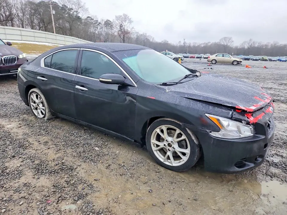 2014 NISSAN MAXIMA S  