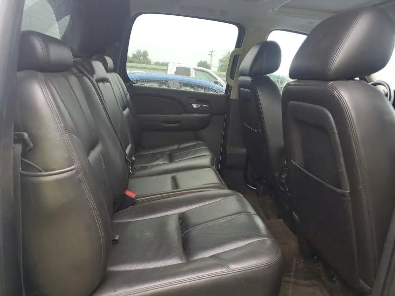 2010 CHEVROLET AVALANCHE LT  