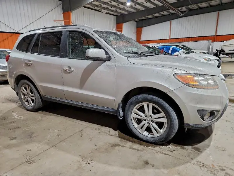 2011 HYUNDAI SANTA FE SE  