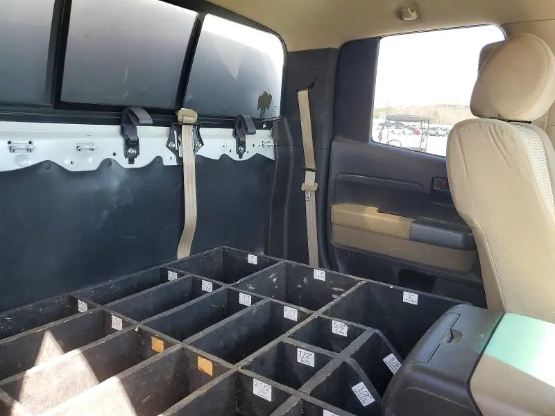 2011 TOYOTA TUNDRA GRADE  