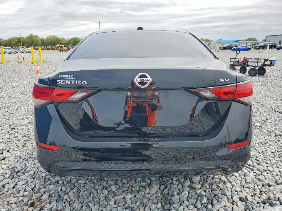 2022 NISSAN SENTRA SV  