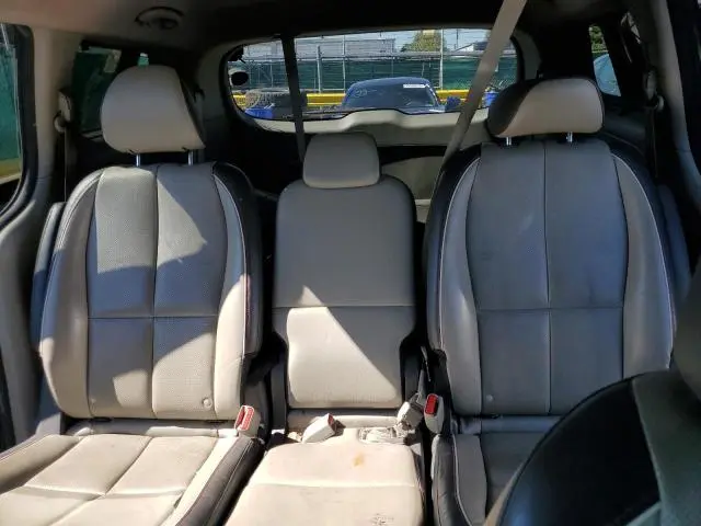 2017 KIA SEDONA LX  