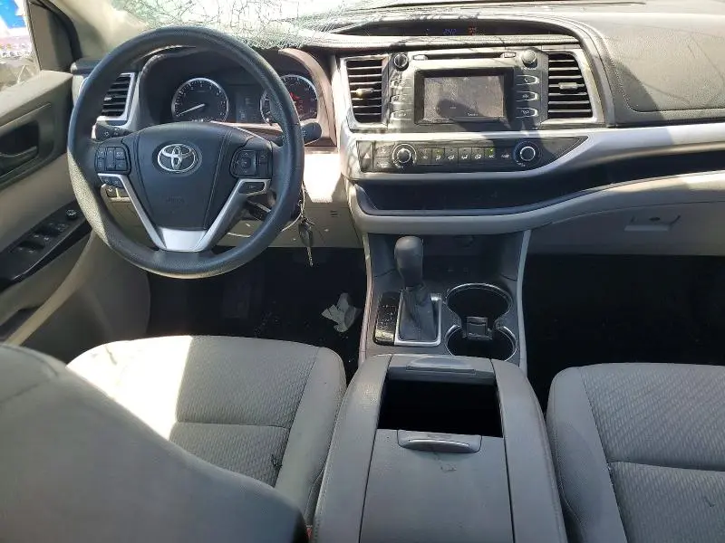 2014 TOYOTA HIGHLANDER LE  