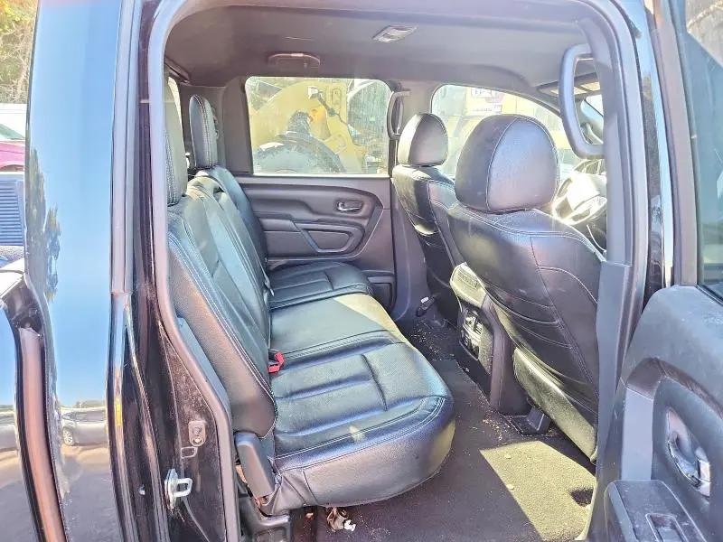 2019 NISSAN TITAN SV  