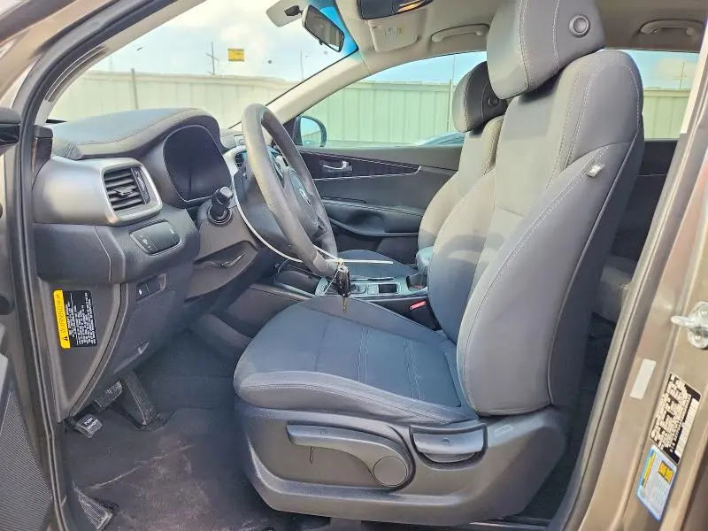2017 KIA SORENTO LX V6  