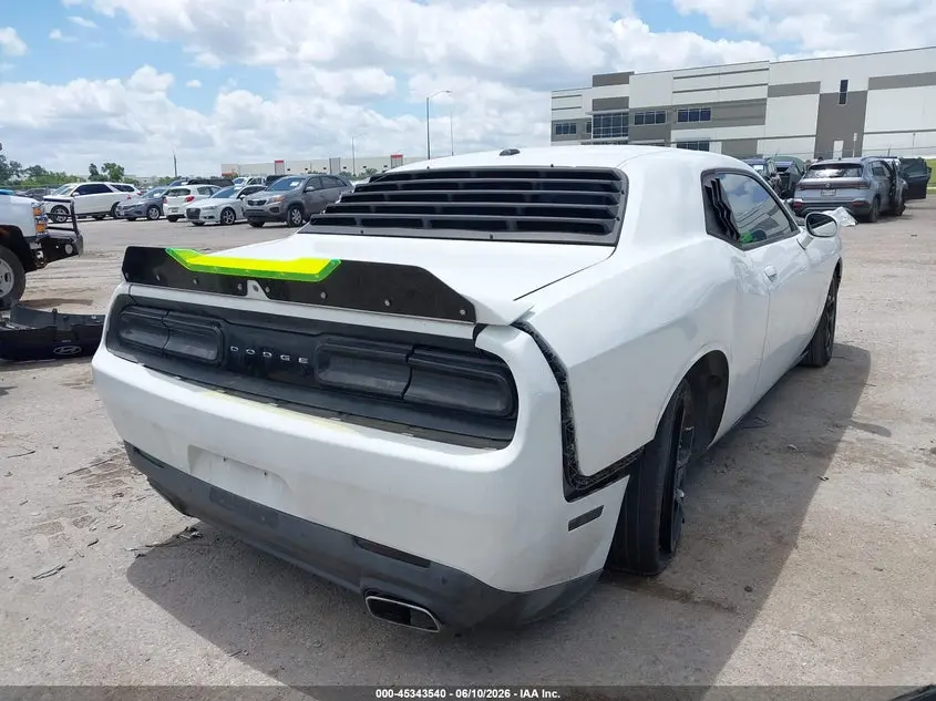 2015 DODGE CHALLENGER SXT