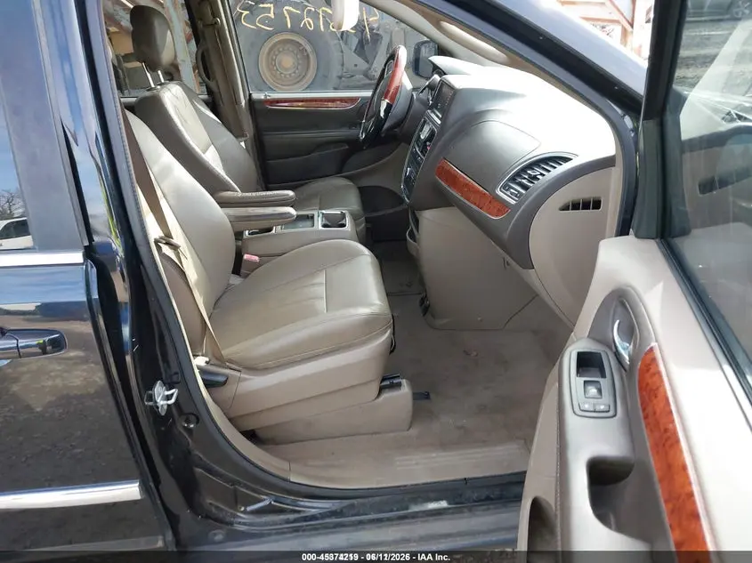 2016 CHRYSLER TOWN & COUNTRY TOURING