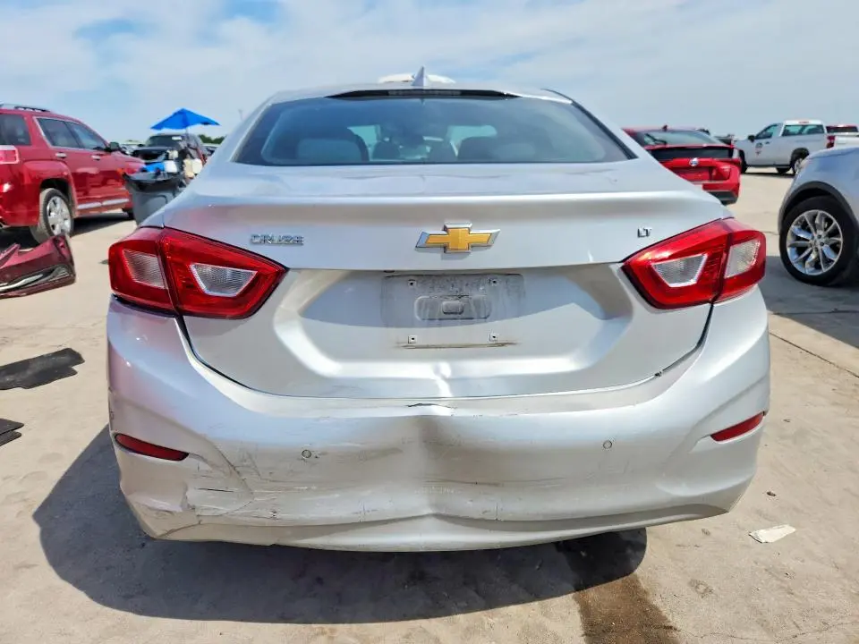2018 CHEVROLET CRUZE LT  