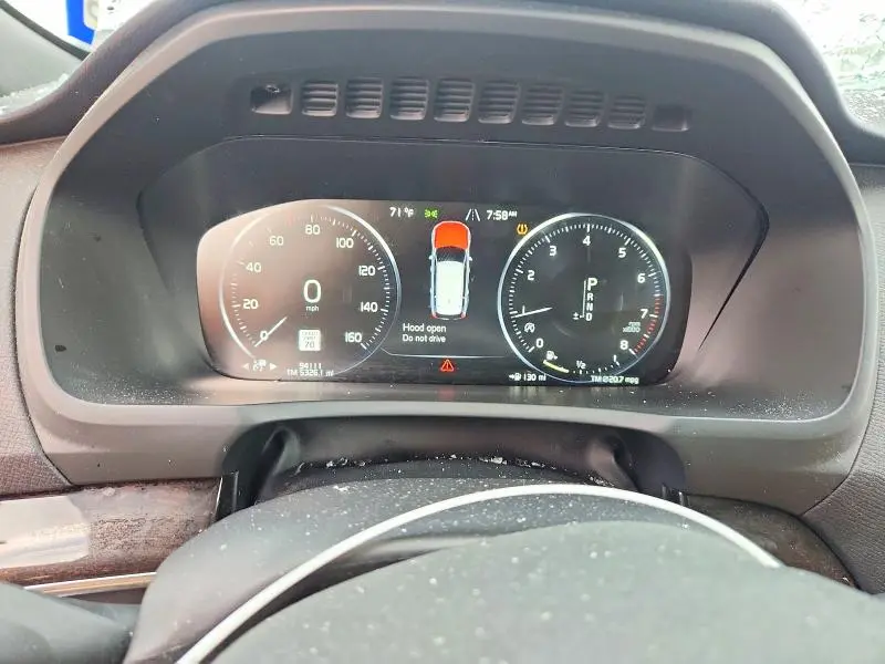 2018 VOLVO XC90 T6  