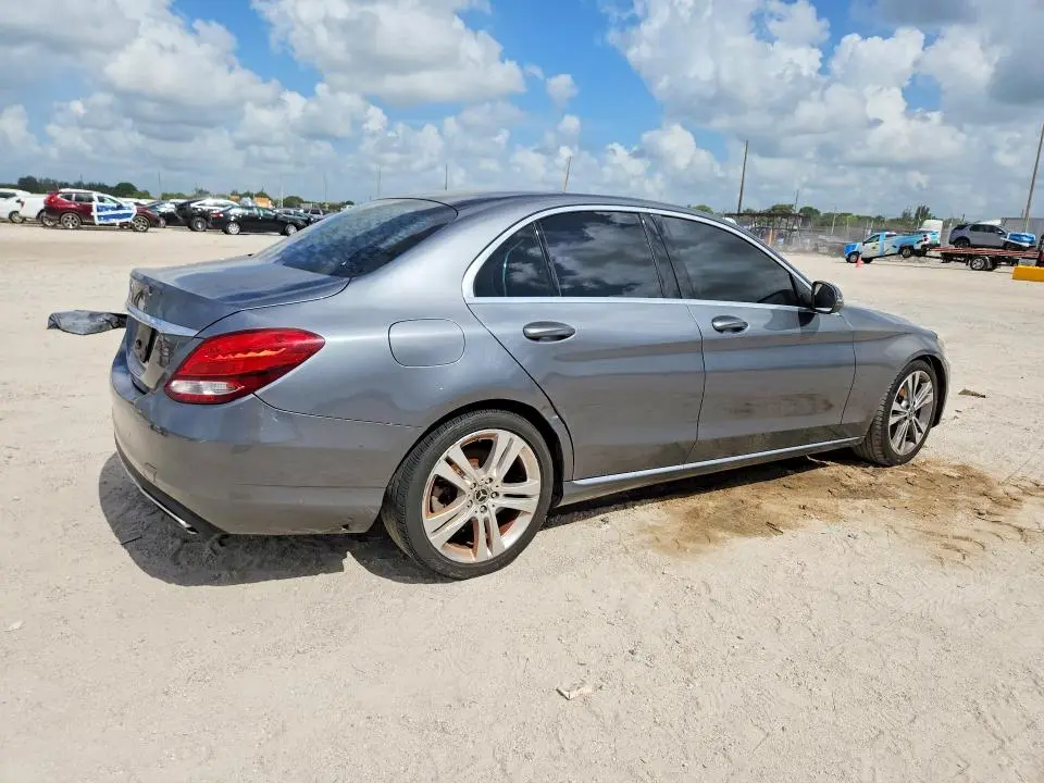 2018 MERCEDES-BENZ C 300  