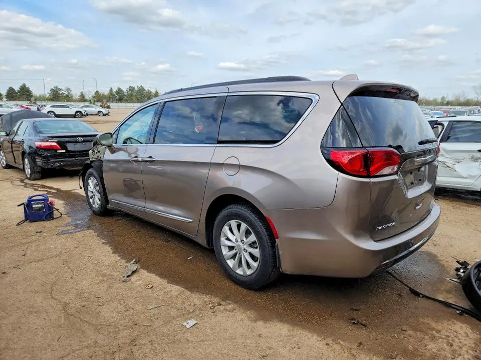 2017 CHRYSLER PACIFICA TOURING L  