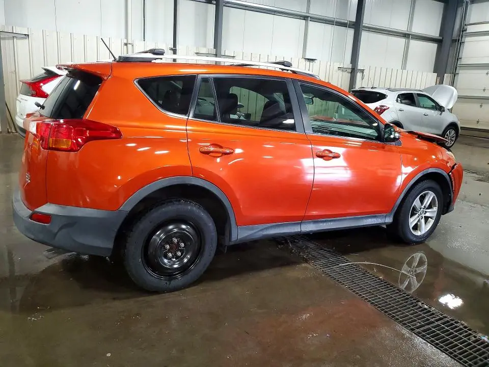 2015 TOYOTA RAV4 XLE  