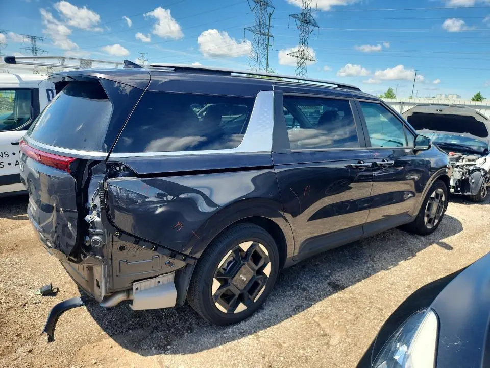 2025 KIA CARNIVAL EX  