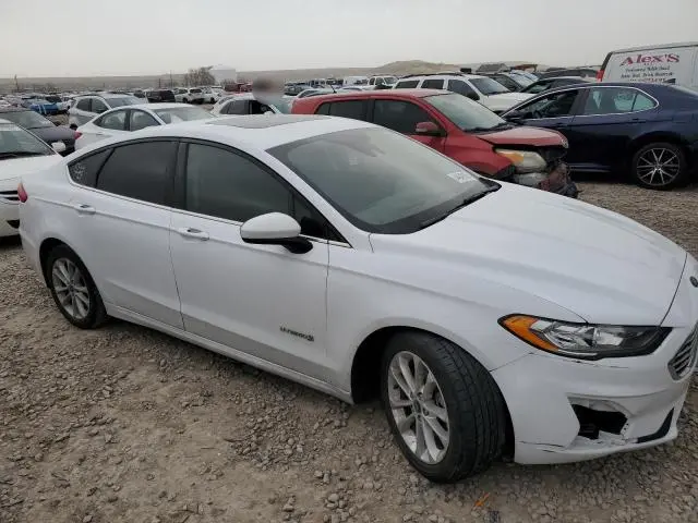 2019 FORD FUSION SE  