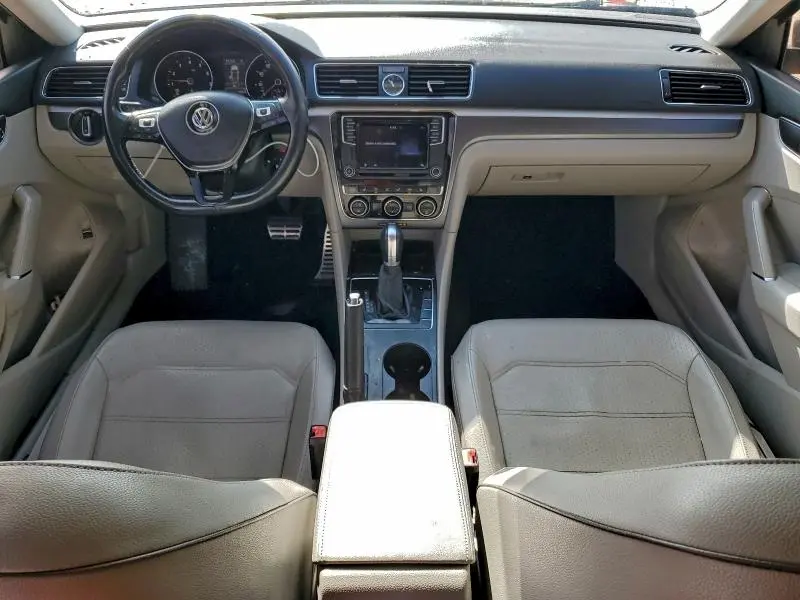 2017 VOLKSWAGEN PASSAT R-LINE  