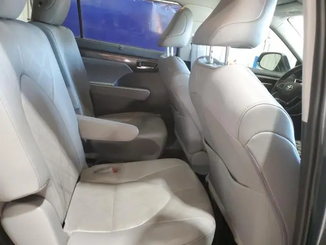 2020 TOYOTA HIGHLANDER PLATINUM  