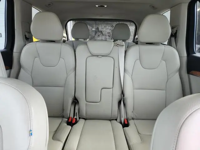 2022 VOLVO XC90 T6 MOMENTUM  