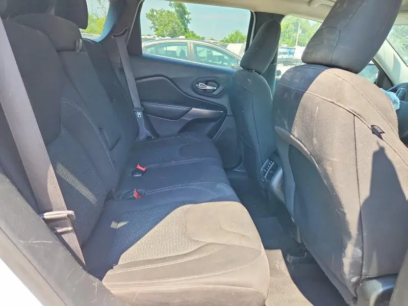 2021 JEEP CHEROKEE LATITUDE  