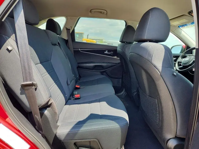 2019 KIA SORENTO LX V6  