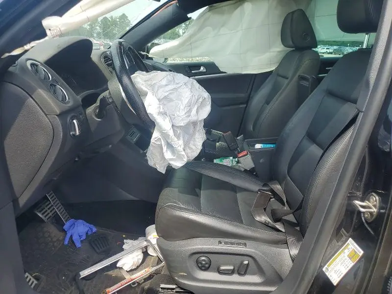 2014 VOLKSWAGEN TIGUAN S  